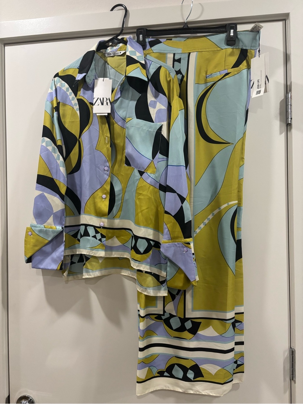 New ZARA Olive Green, Light Blue & Black Printed pants